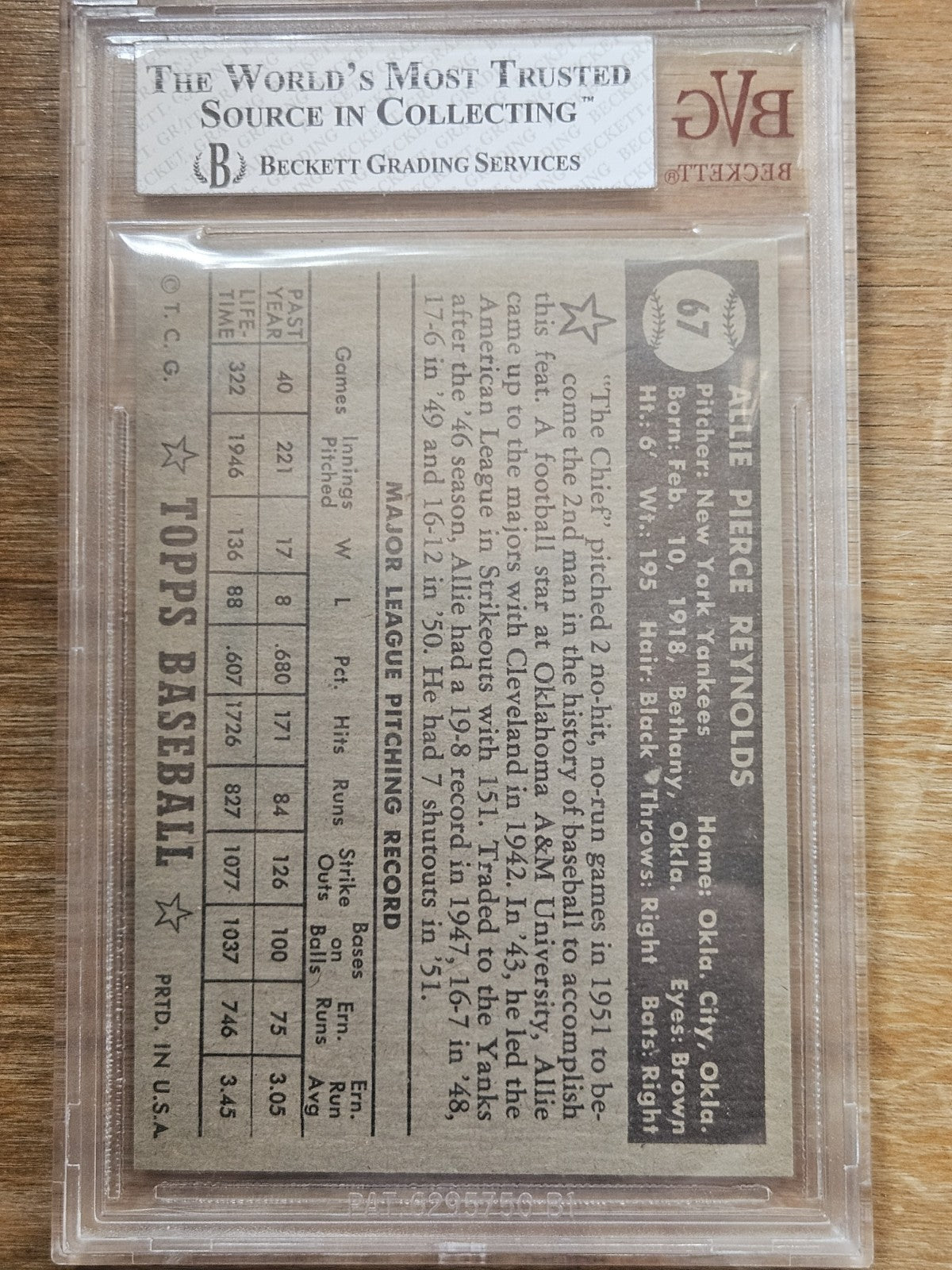 1952 Topps - Allie Reynolds #67 Black Back BVG 7.5